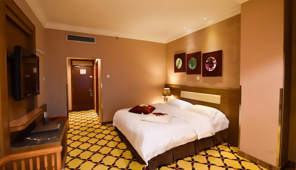 Comfort Queen Room photo 2