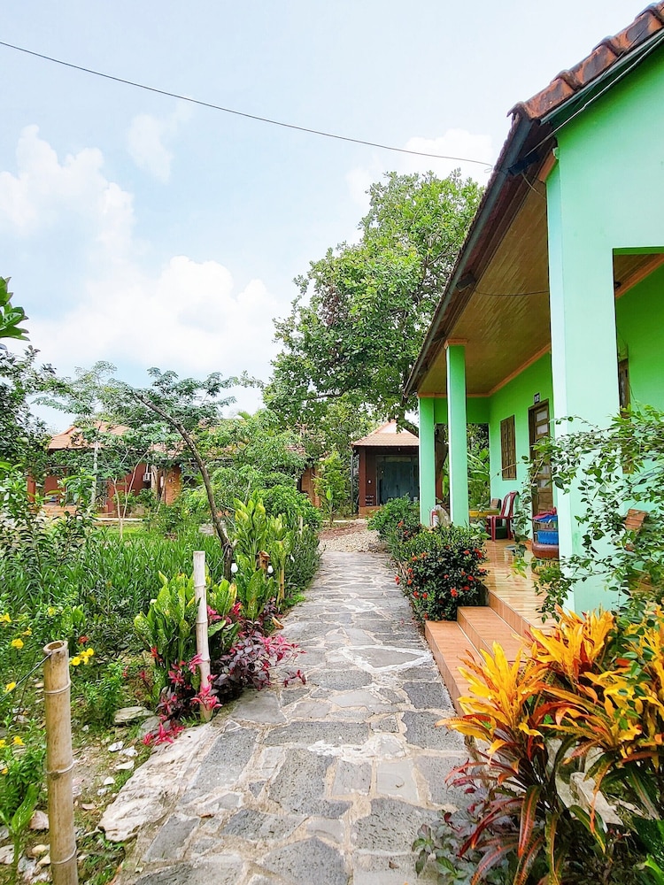 Bungalow, Garden View photo 2