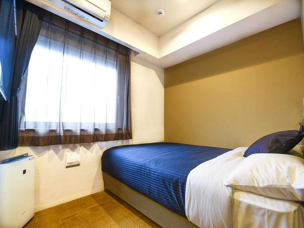 Single Room, Smoking photo 1