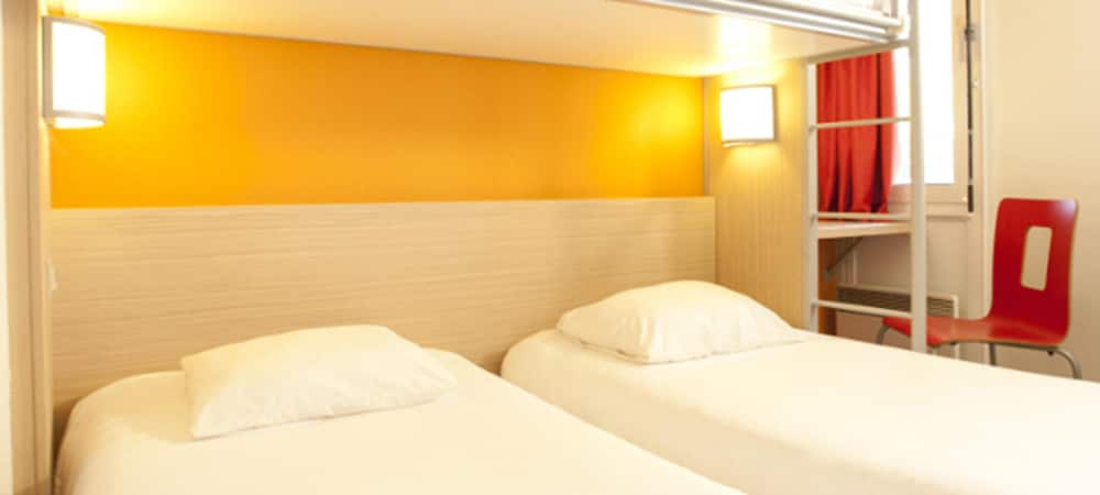 Standard Room, Multiple Beds - Photo 2