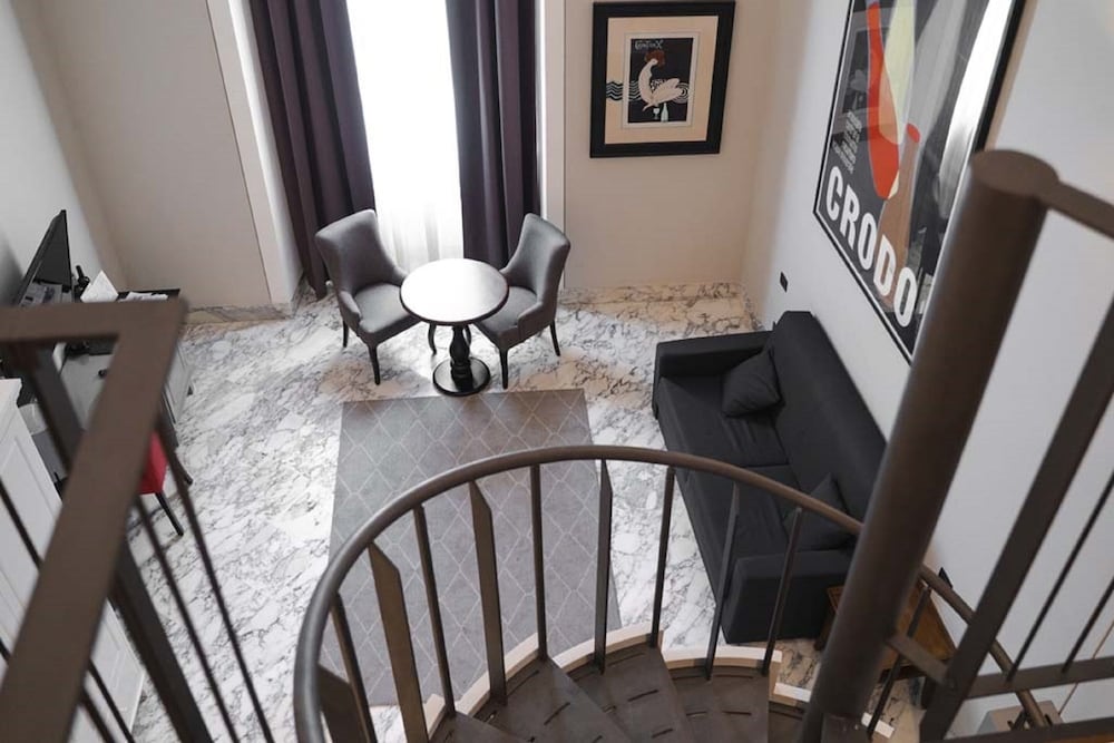 Luxury Suite photo 2