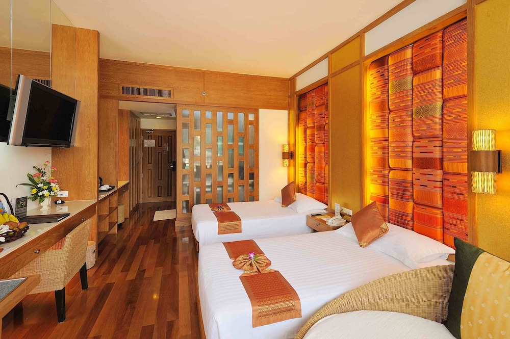 Premier Room, 2 Twin Beds, Partial Sea View - Photo 4
