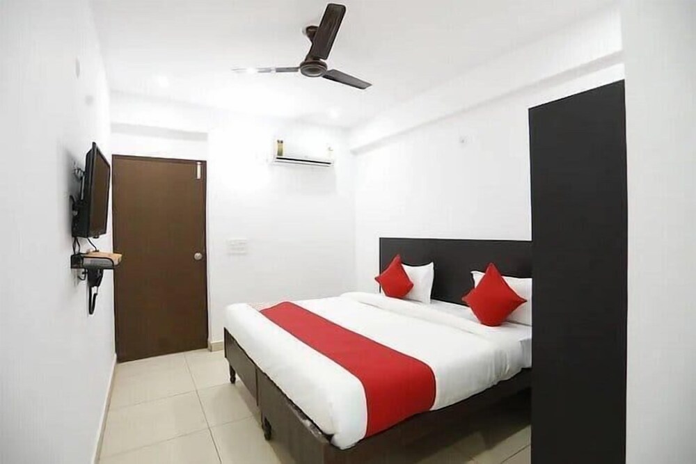 Deluxe Double Room, City View