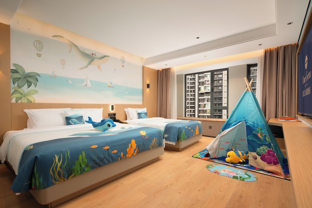 Signature Triple Room, Multiple Beds, City View photo 1