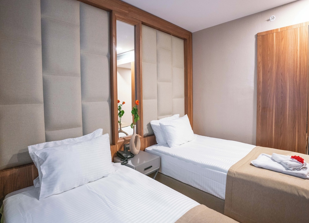 Standard Twin Room photo 2