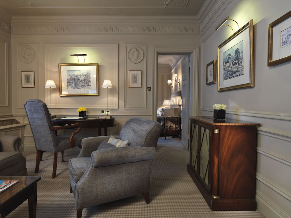 Mews Master Suite