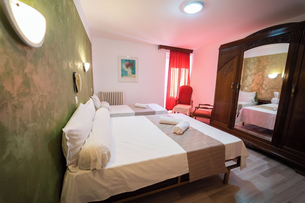 Double Or Twin Room photo 2