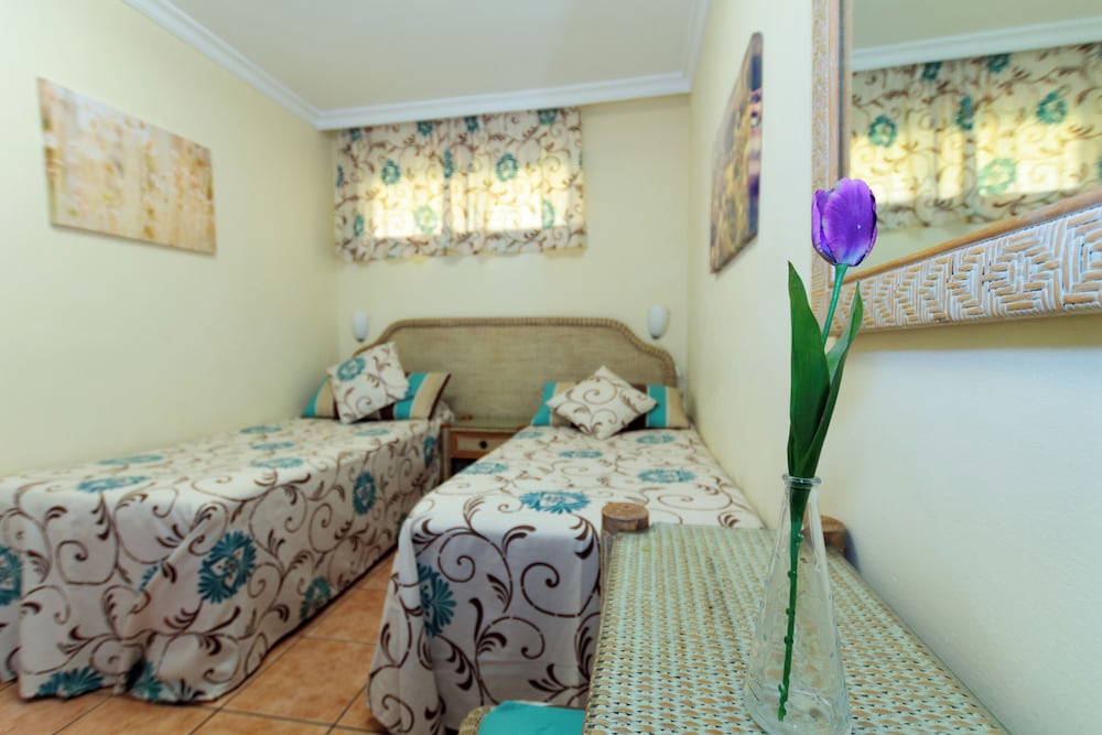 Comfort Apartment, Balcony, Garden View