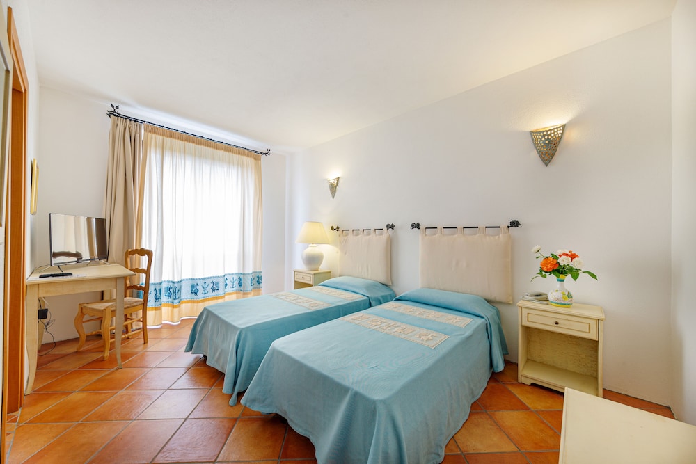Superior Room - Photo 8