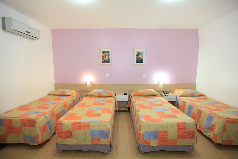 Executive Quadruple Room photo 1