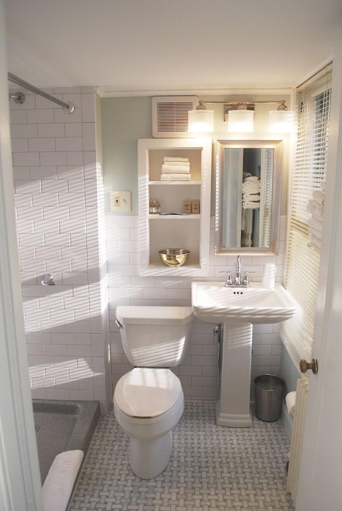 Deluxe Double Room, Ensuite (Queen with Porch #19) - Photo 9