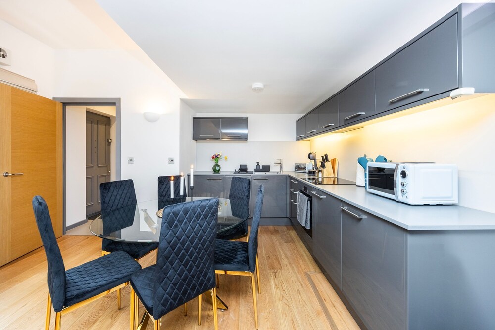 2 Bed 2 Bath Deluxe Flat in Kensington, Foto 36