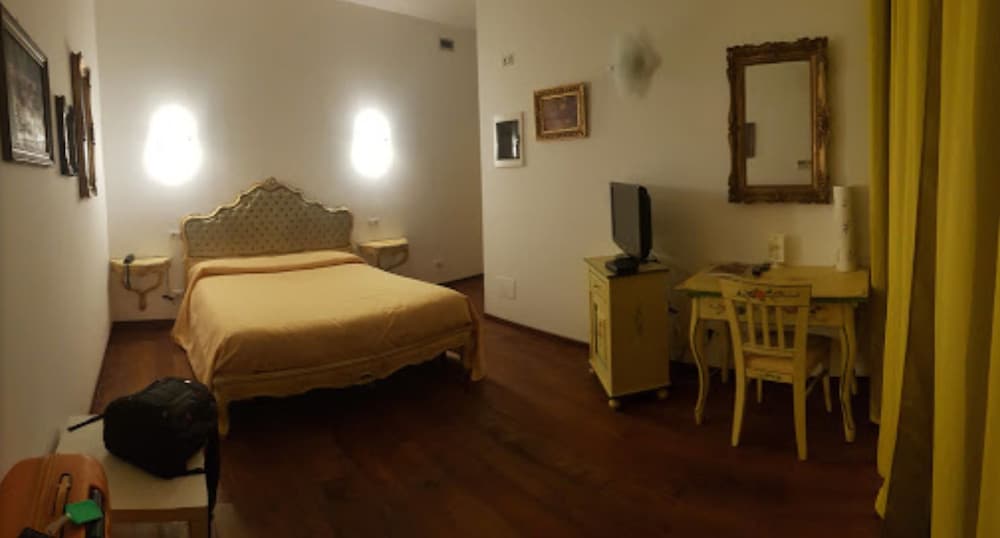 Family Room photo 2