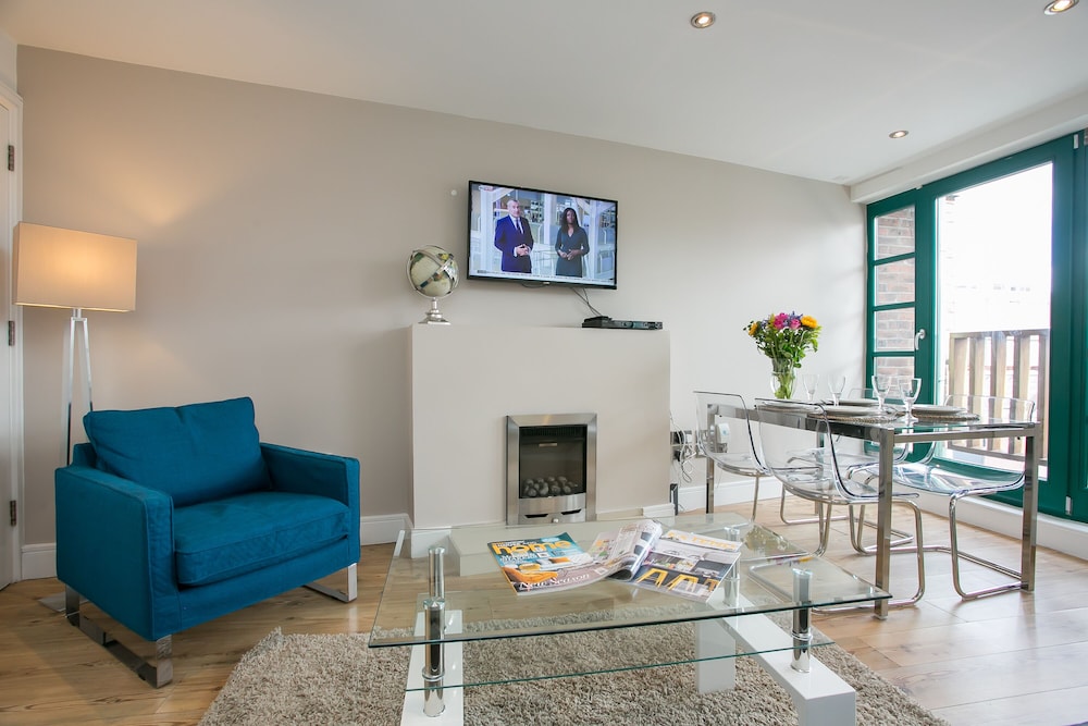 Superior Penthouse, 3 Bedrooms, Balcony, City View photo 1