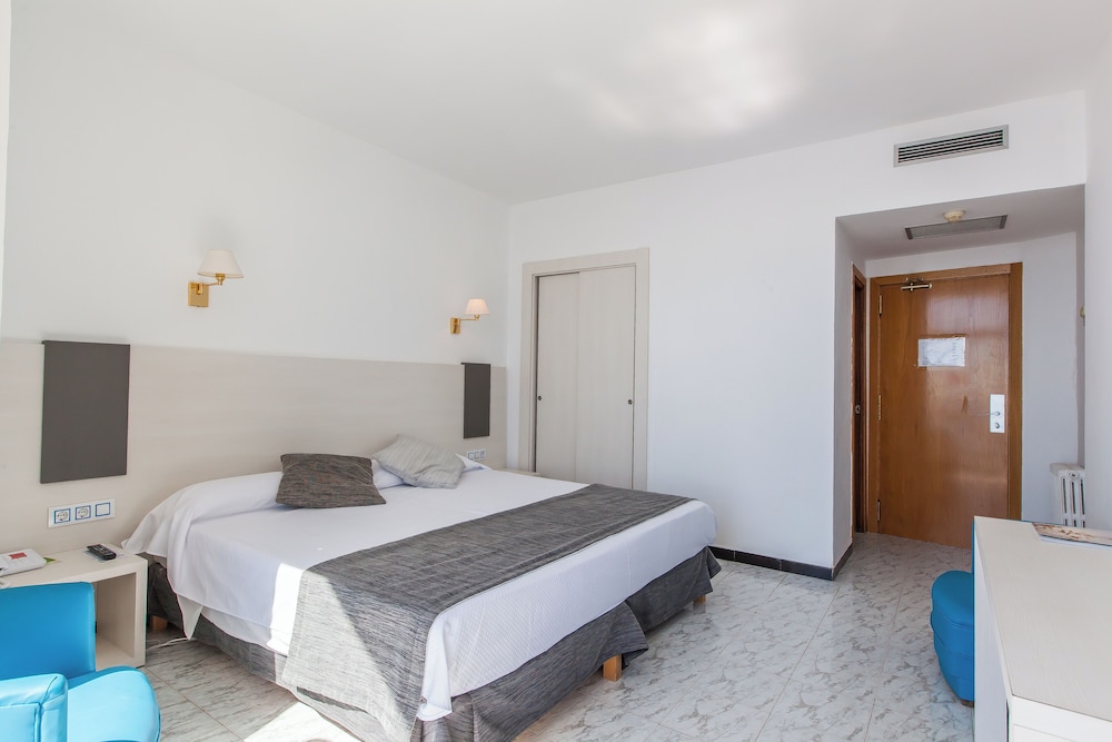 Family Triple Room