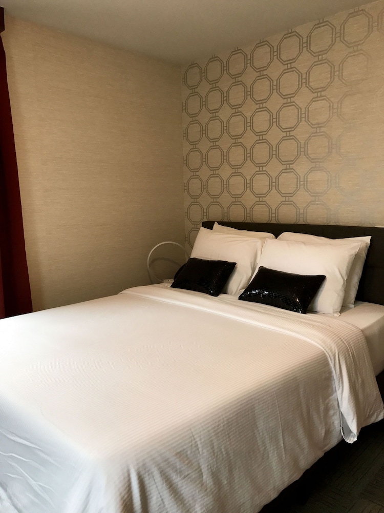 Superior Room thumbnail 5