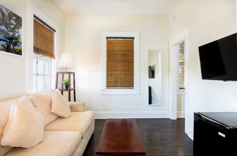 Southernmost King Suite photo 2