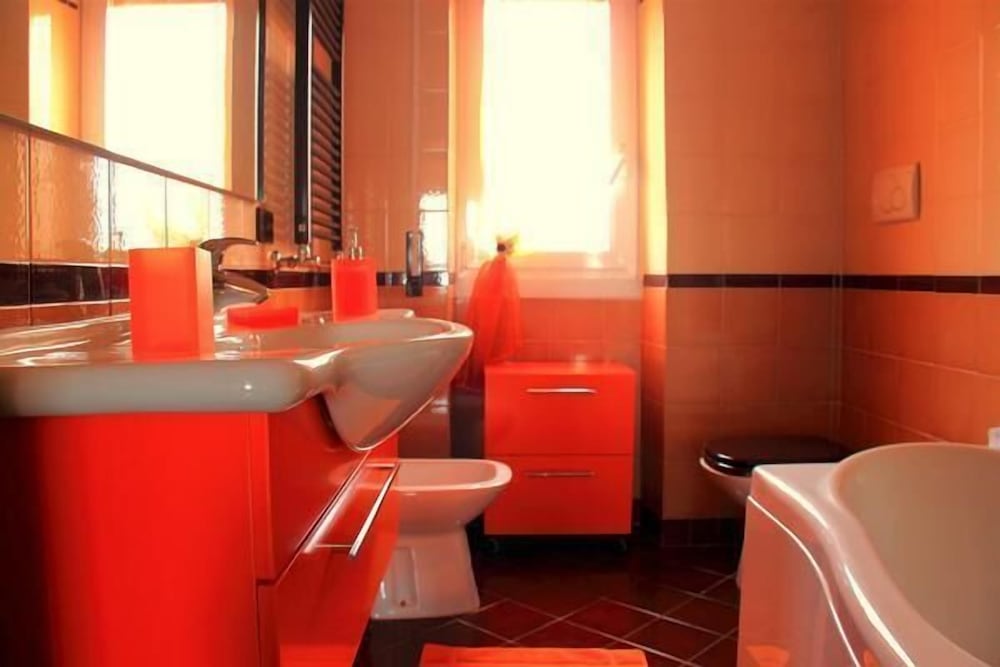 Single Room, Shared Bathroom photo 2