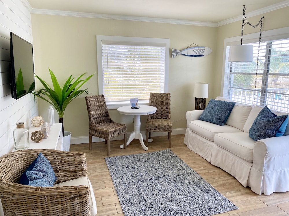 Suite, 1 Bedroom (Gulf View) photo 1
