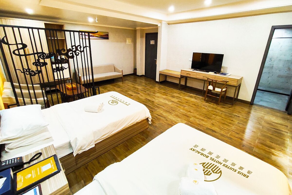 Executive Room - Photo 8