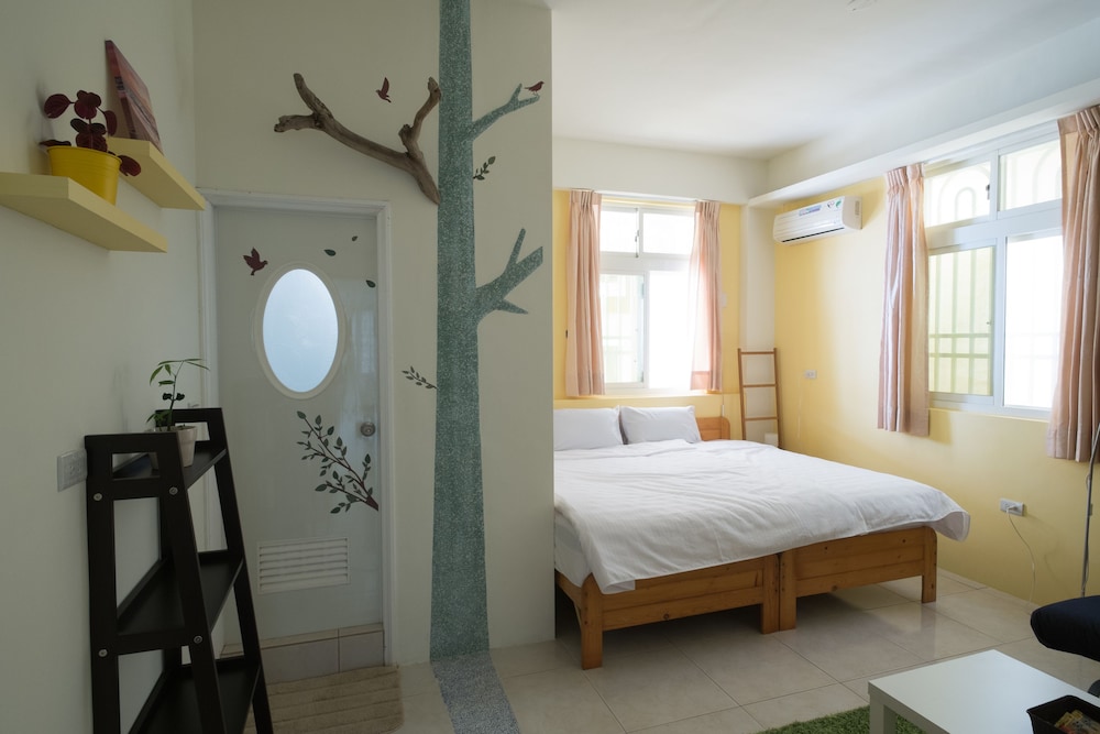 Gallery Double Room, 1 King Bed, Non Smoking photo 1