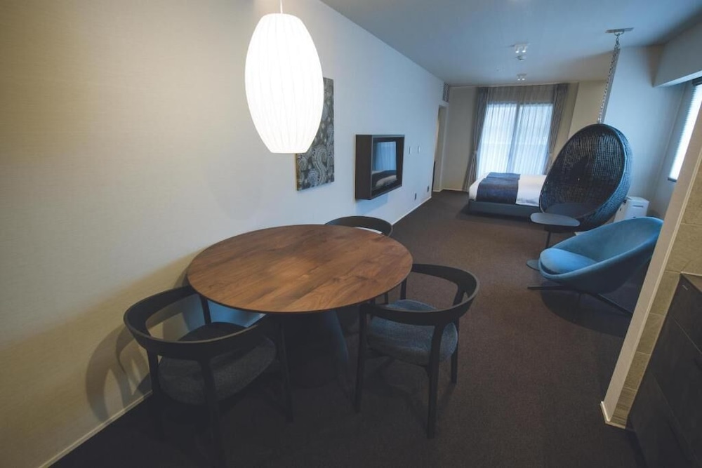 Luxury Twin Room - Photo 13