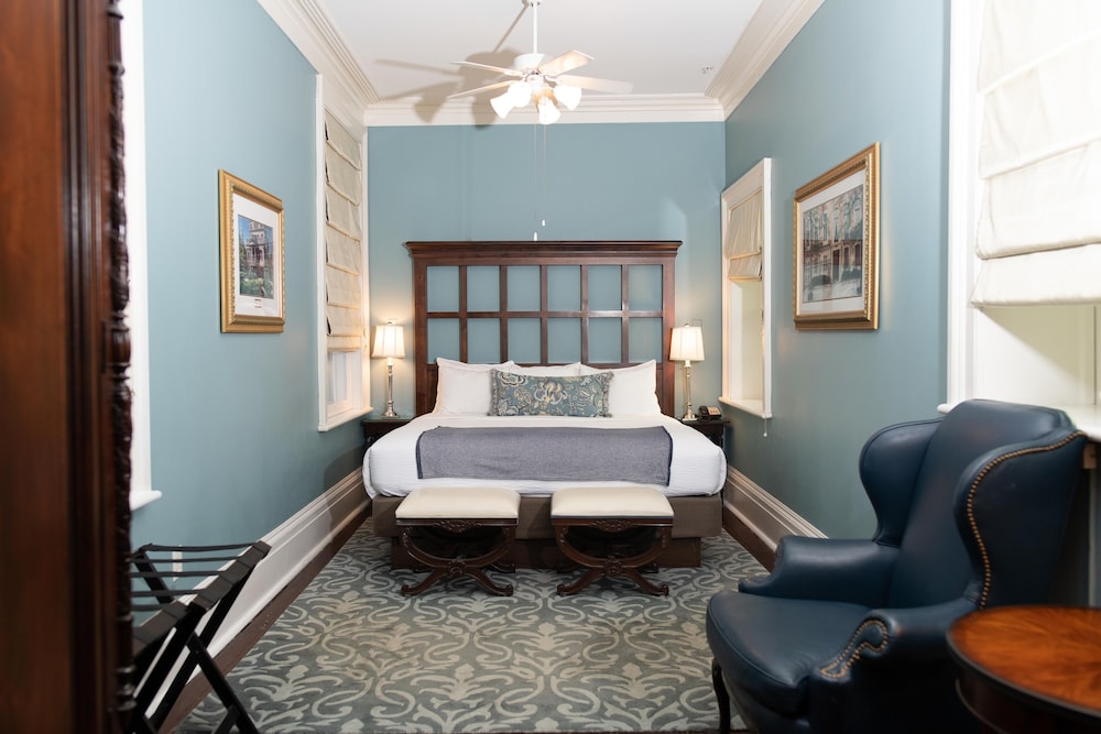 Suite, Courtyard Area photo 3