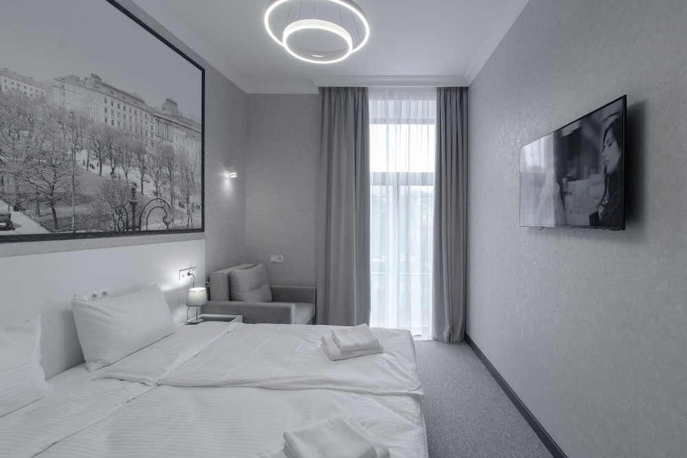 Romantic Triple Room
