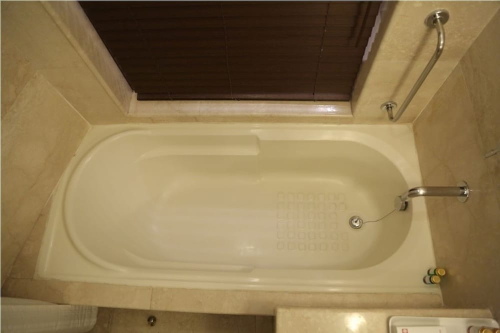 Suite - Photo 7