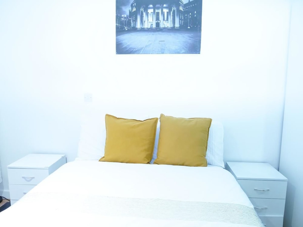Stylish 2 Bedroom Apartment photo 2