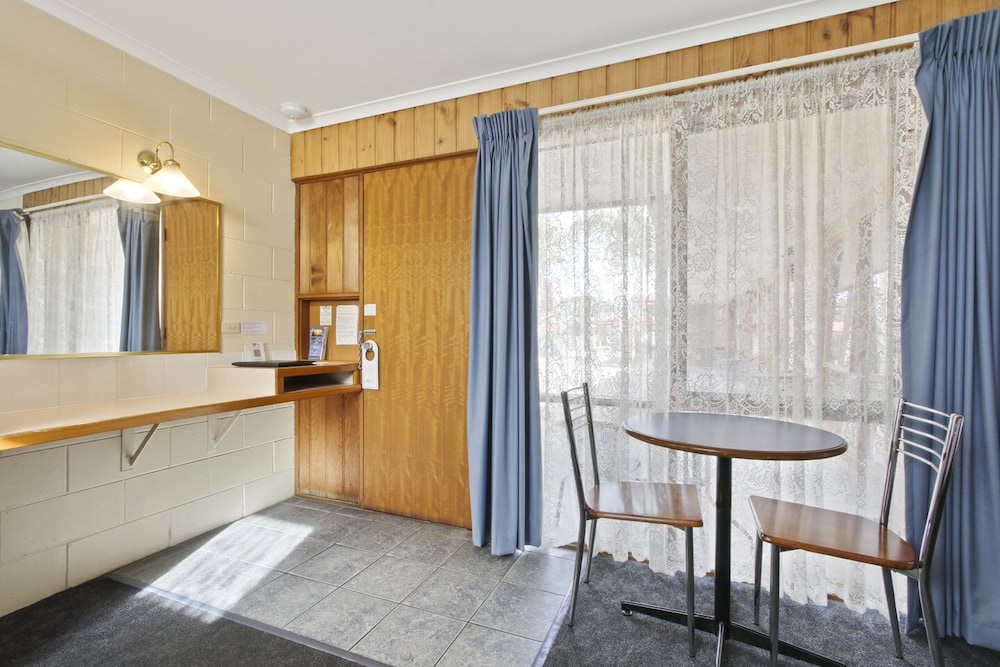 Luxury Double Room, 1 King Bed, Bay View, Sea Facing photo 3