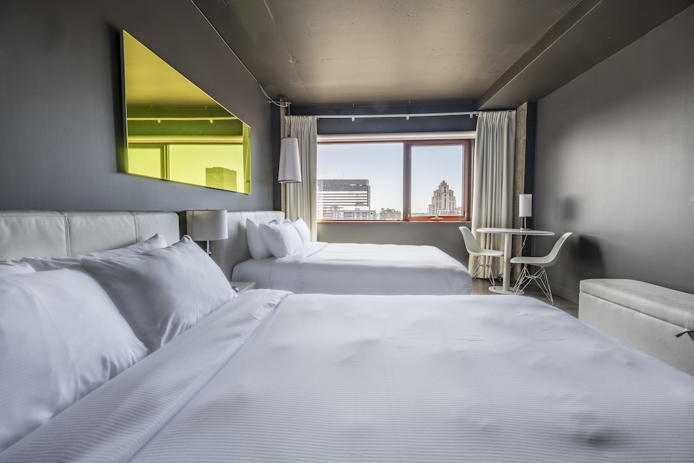 Standard Room, 2 queen beds (2Hip) - Photo 3