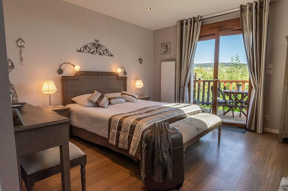 Double Room, Ensuite (Les Jolivettes) photo 1