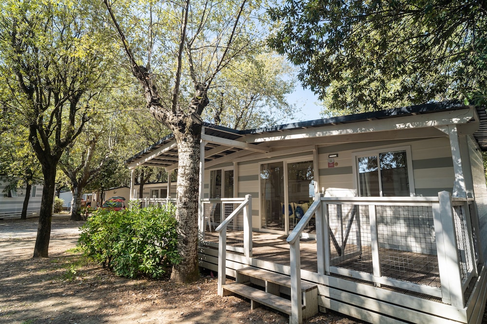 Deluxe Mobile Home, 3 Bedrooms (Pet Friendly) photo 1