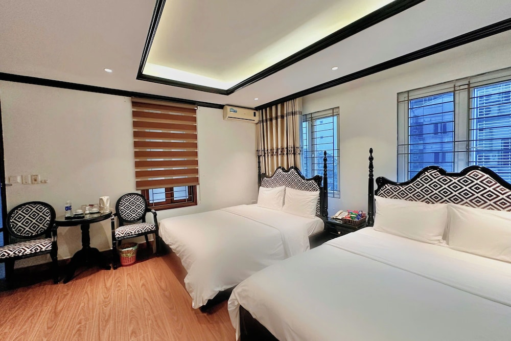 Deluxe Quadruple Room, City View