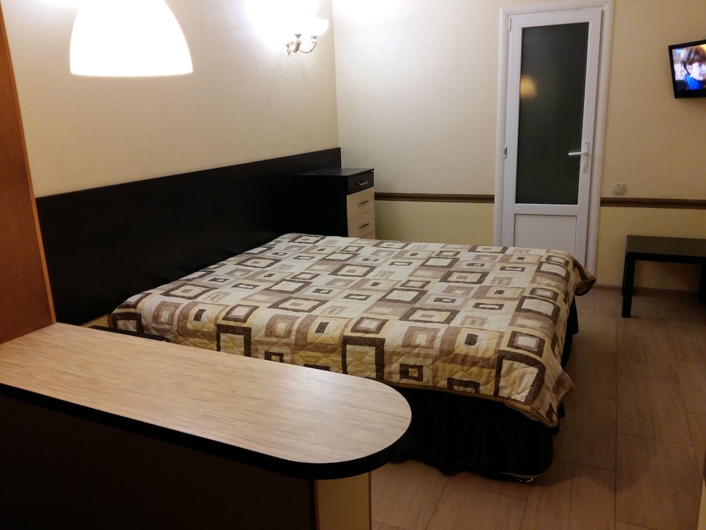 Superior Quadruple Room, 1 Queen Bed With Sofa Bed, Non Smoking photo 1