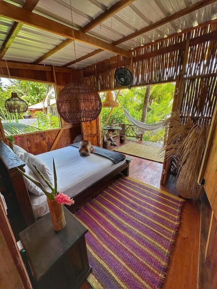 Deluxe Bungalow