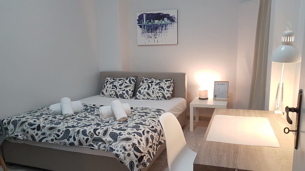 Family Apartment, 6 Bedrooms, City View