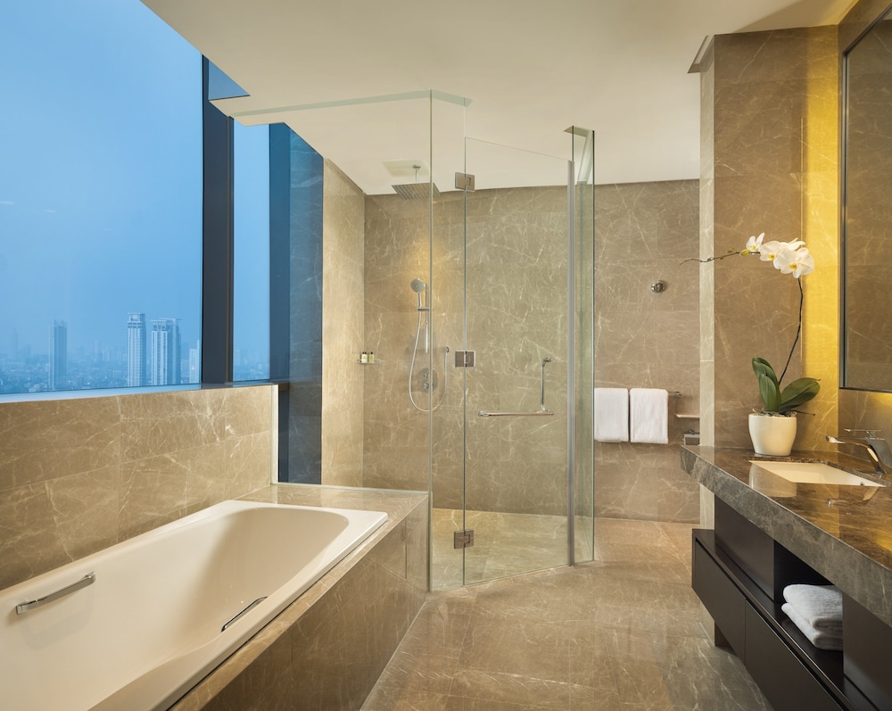 Room, 1 Bedroom, Balcony, City View (Residence High Floor) photo 3