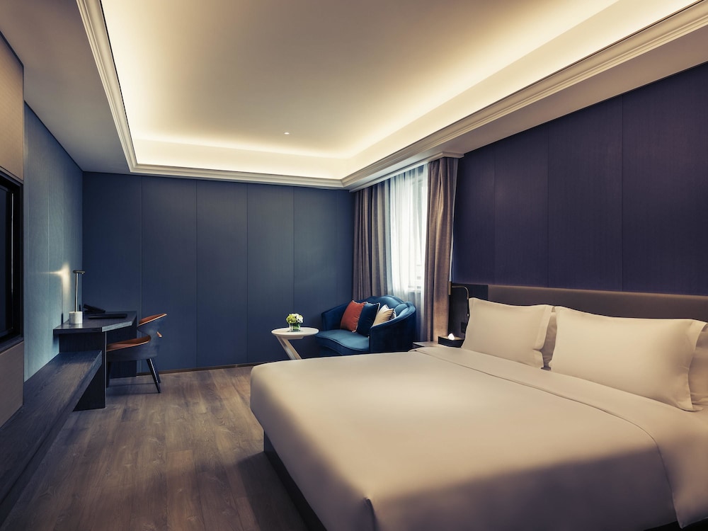 Deluxe Room, 1 King Bed