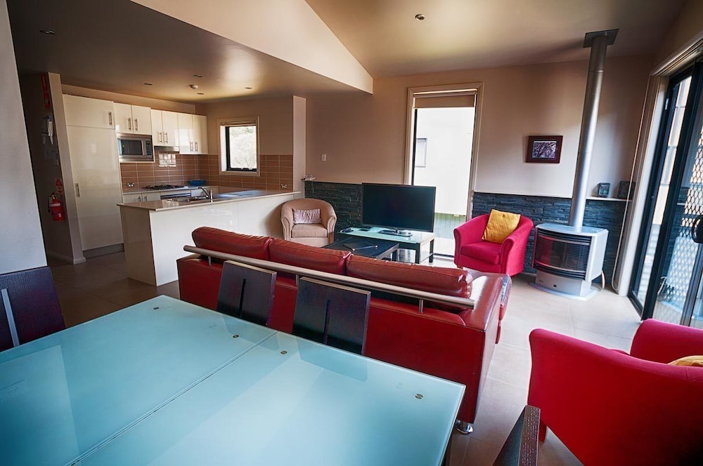 Chalet, 3 Bedroom plus Loft photo 3