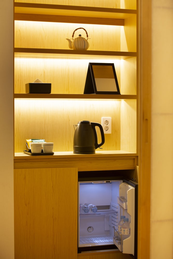 Tatami Suite Double Room - Photo 8