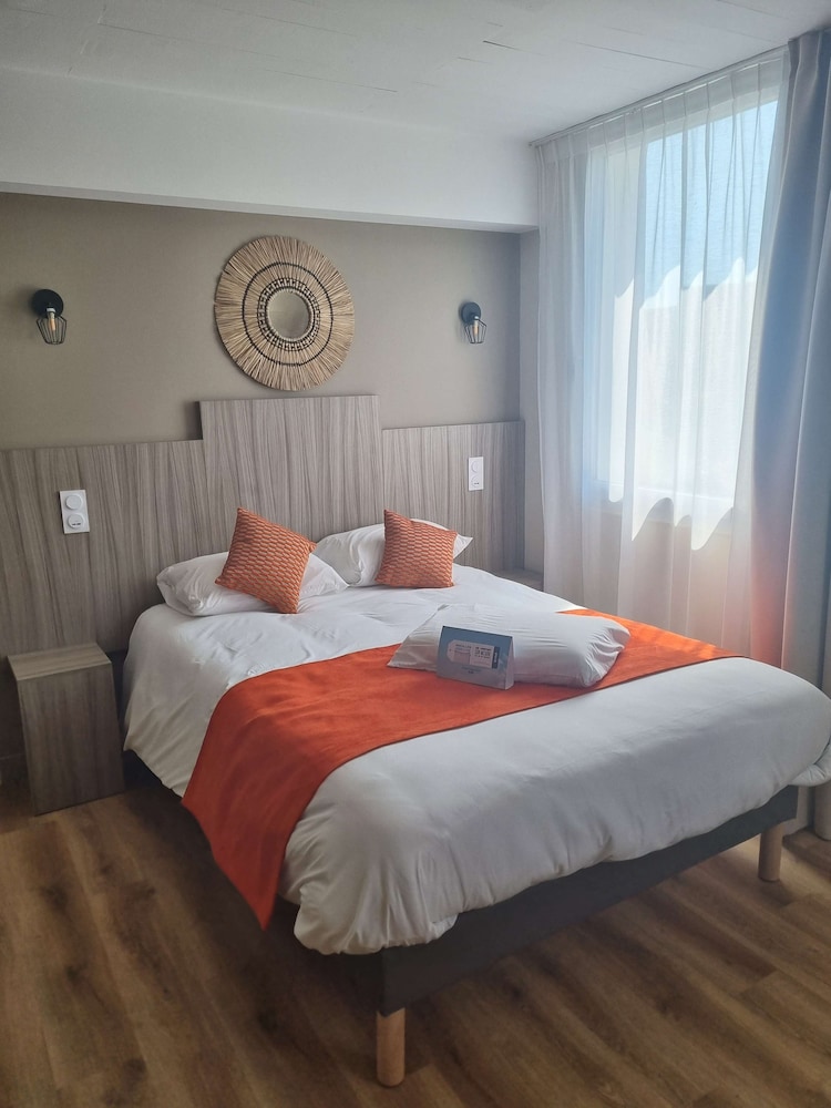 Superior Room, 1 Double Bed with Sofa bed - Photo 3