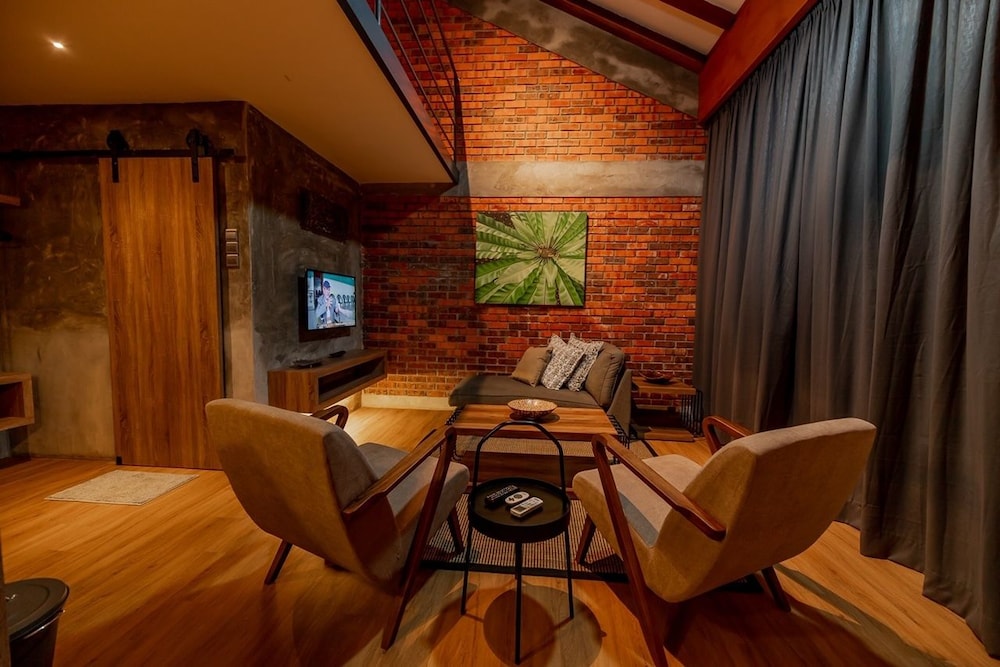 Family Studio Suite - Photo 11