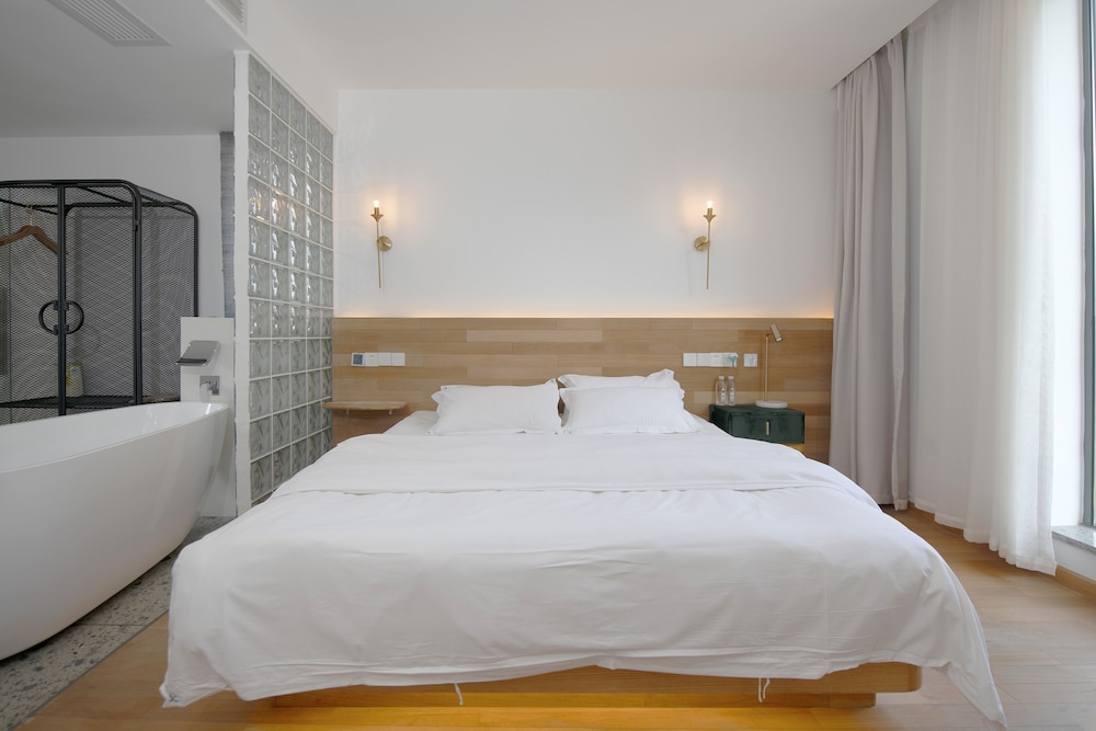 Romantic Double Room