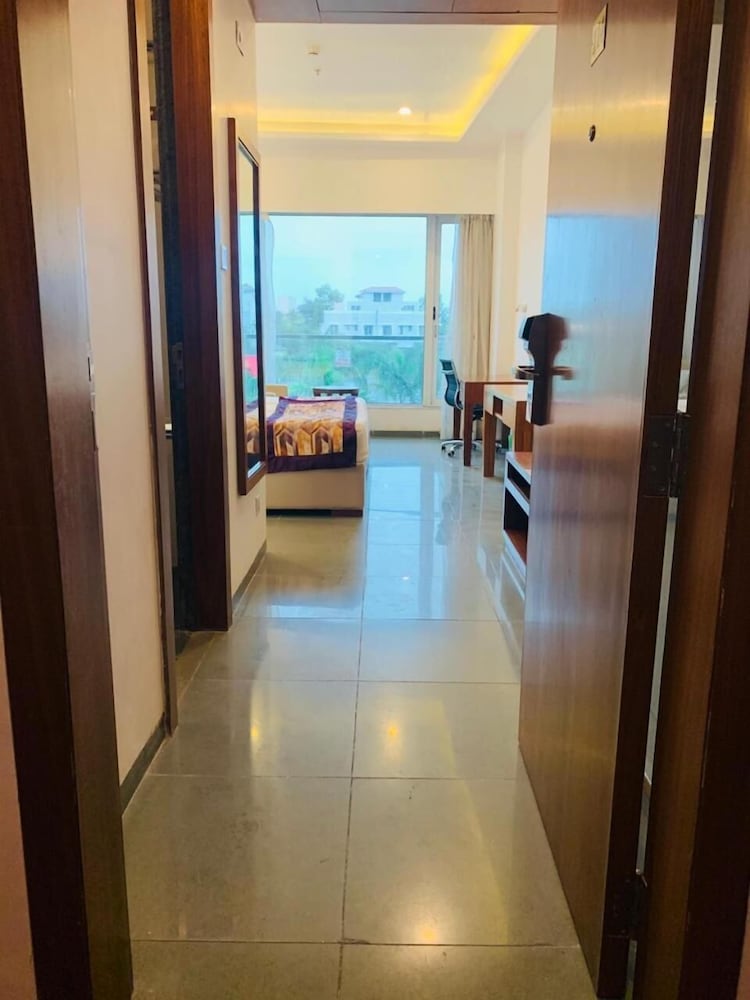 Executive Room - Photo 4