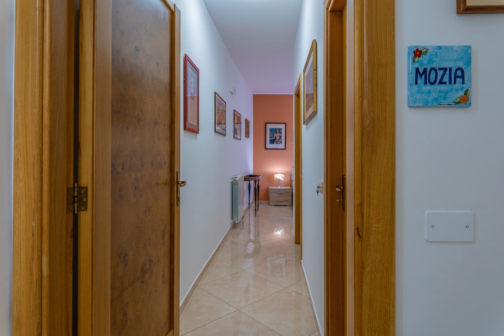 Basic Triple Room photo 2