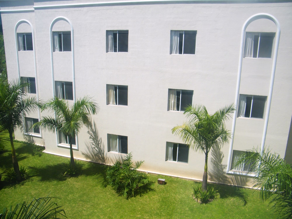Standard Double Room, 2 Double Beds - Photo 2
