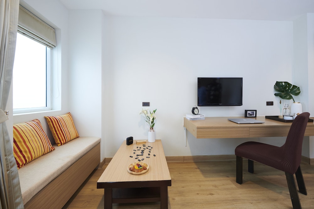 Deluxe Double Room, Balcony photo 3