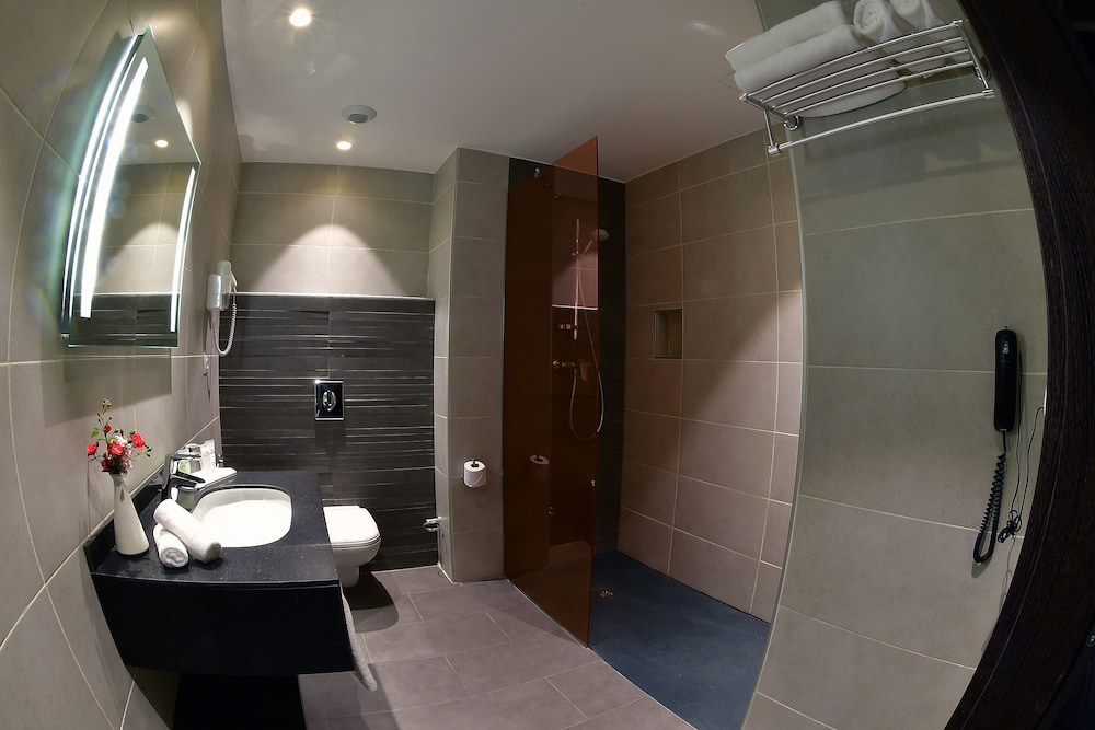 Business Suite photo 2